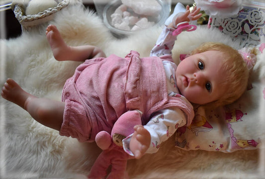 Zero Pam®️55 cm lebendige wiedergeborene Kleinkind-Babypuppen, handgeknüpftes goldenes Haar, 22 Zoll große wiedergeborene Babypuppe, weicher, kuscheliger Körper, realistisches Weihnachtsgeschenk für Neugeborene, Mädchen