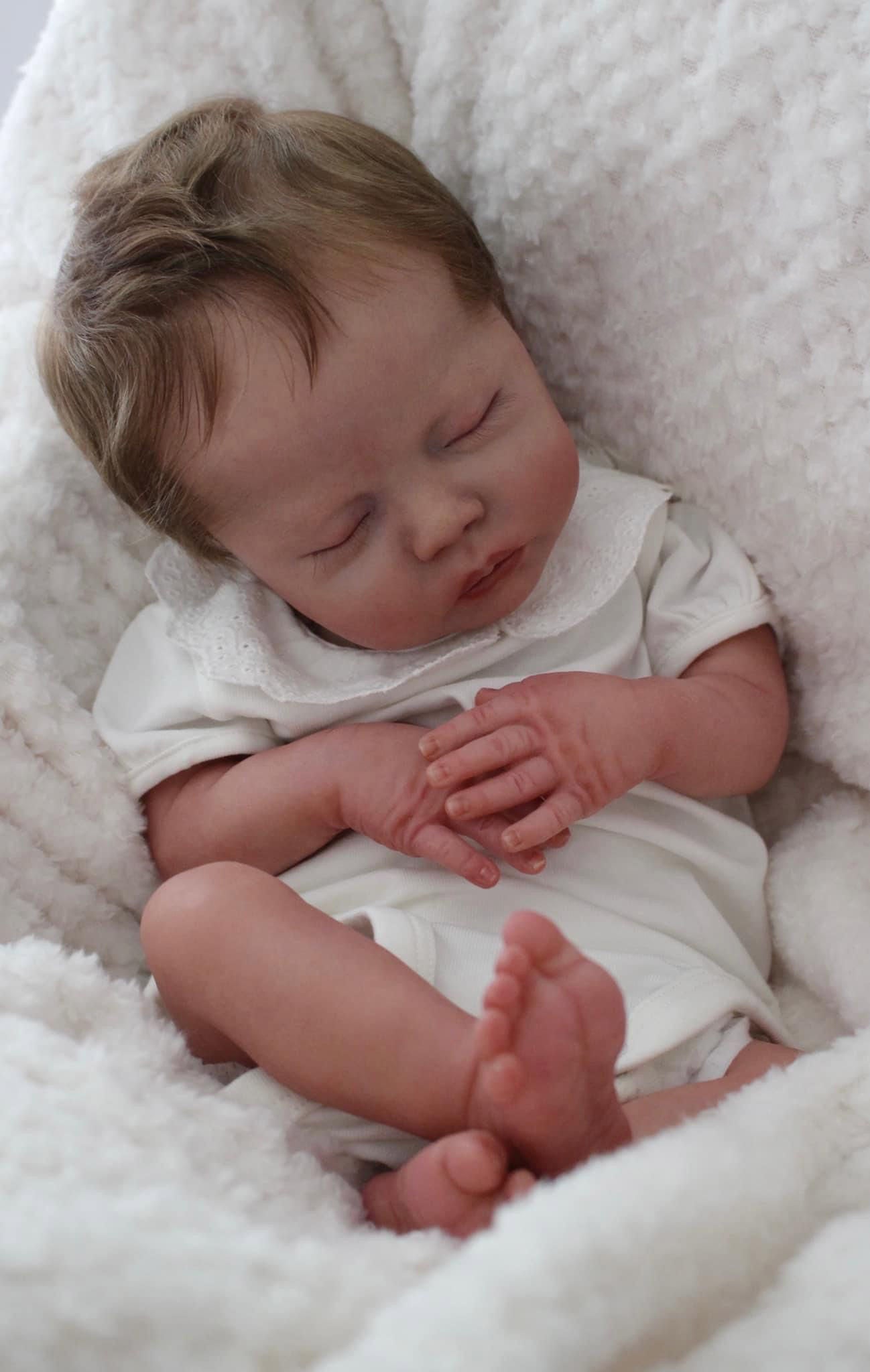 Zero Pam®️Handmade Reborn Dolls That Look Real 18 inch Lifelike Reborn Baby Dolls with Hand-rooted Brown Hair For Age 3+